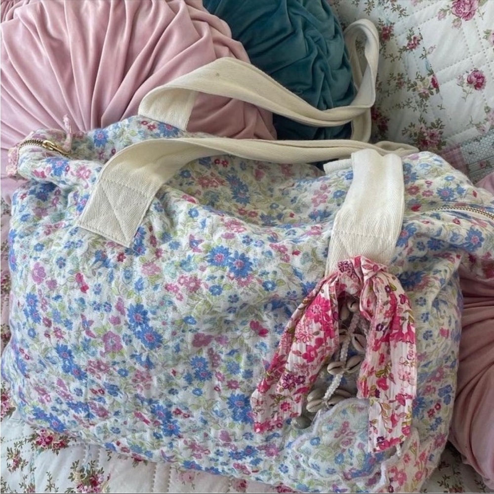 LOVESHACKFANCY ICONIC WEEKENDER BAG